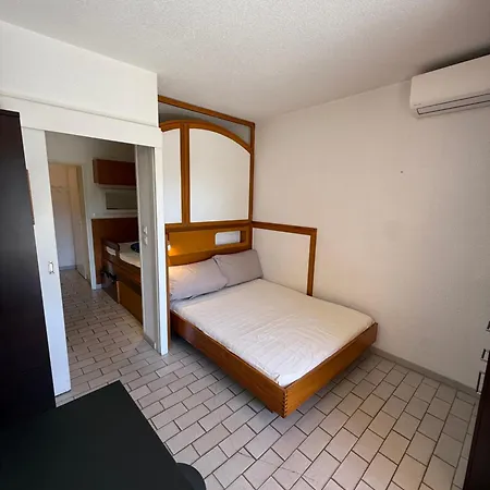 Port De 4 Personnes شقة *